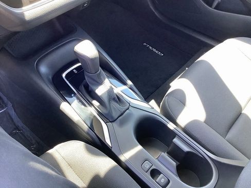 Used 2023 Toyota Corolla LE image 18