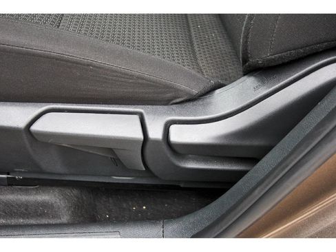 Used 2025 Nissan Kicks S FWD image 31