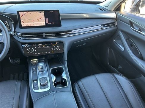 Certified 2025 INFINITI QX60 Luxe image 17