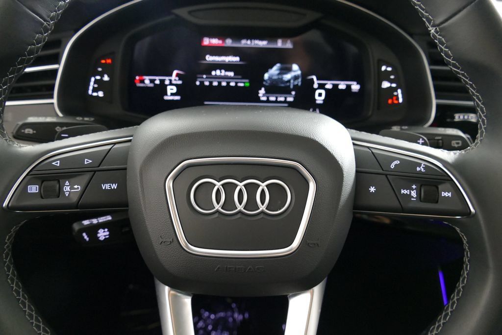 Used 2025 Audi Q7 2.0T Premium w/ Convenience Plus Package AWD/4WD image 19