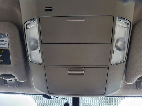 Used 2010 Toyota Tundra Limited AWD/4WD image 12