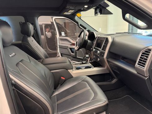 Used 2015 Ford F150 Platinum w/ Equipment Group 701A Luxury AWD/4WD image 8