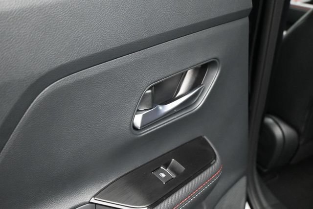 Used 2025 Nissan Kicks SR FWD image 18