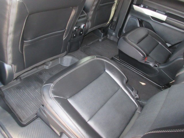 Used 2023 Ford Explorer Limited w/ Limited Technology Package AWD/4WD image 17