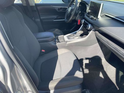 Used 2024 Toyota RAV4 LE FWD image 40