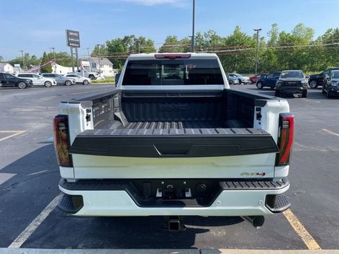 New 2025 GMC Sierra 2500 AT4 w/ AT4 Premium Plus Package AWD/4WD image 9