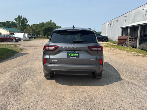 Used 2024 Ford Escape ST-Line w/ Tech Pack #1 AWD/4WD image 5
