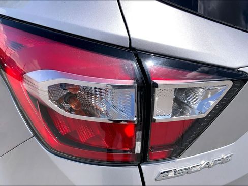 Used 2017 Ford Escape Titanium FWD image 28