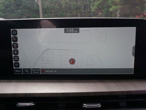 Used 2024 Kia Telluride EX w/ EX Captain's Chair Package FWD image 11