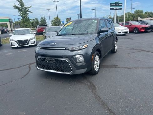 Used 2022 Kia Soul LX w/ Technology Package image 10