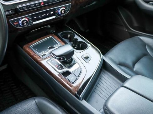 Used 2018 Audi Q7 3.0T Prestige w/ Prestige Package image 50