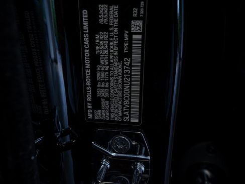 Used 2022 Rolls-Royce Cullinan Black Badge image 80