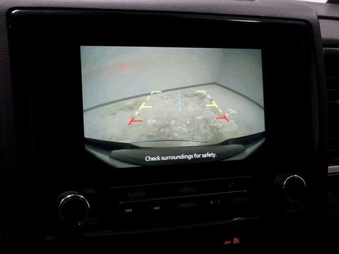 Certified 2024 Nissan Frontier SV w/ SV Convenience Package image 2