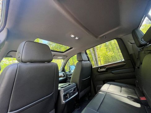 Used 2024 GMC Sierra 2500 Denali w/ Denali Reserve Package AWD/4WD image 38