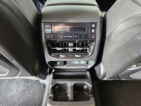 Used 2023 Jeep Grand Cherokee L Limited image 33