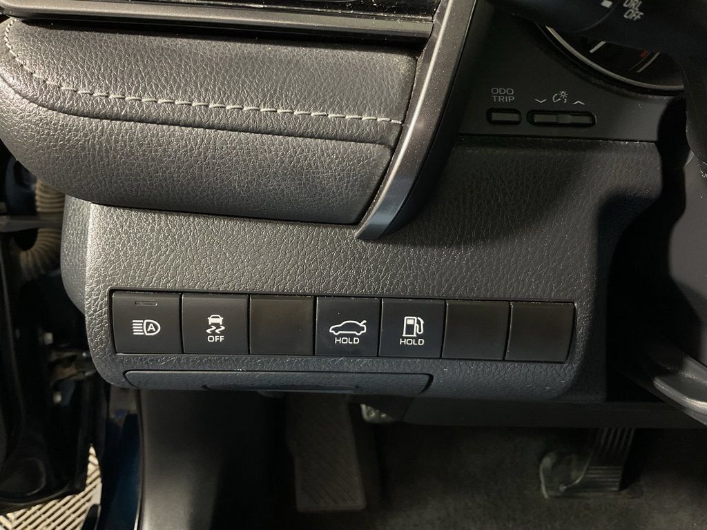 Used 2021 Toyota Camry SE FWD image 26