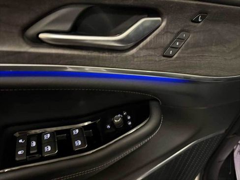 Certified 2023 Jeep Grand Cherokee Overland w/ Luxury Tech Group IV image 20