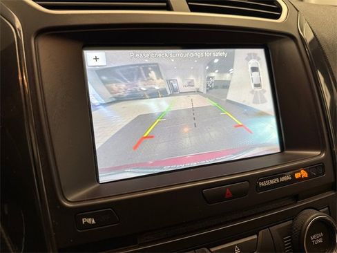 Used 2017 Ford Explorer XLT w/ Equipment Group 202A image 23