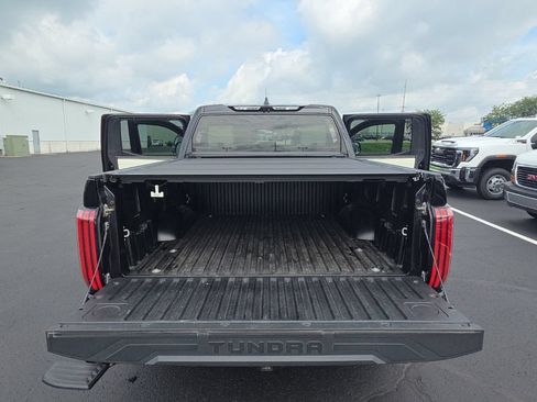 Used 2022 Toyota Tundra Capstone AWD/4WD image 14