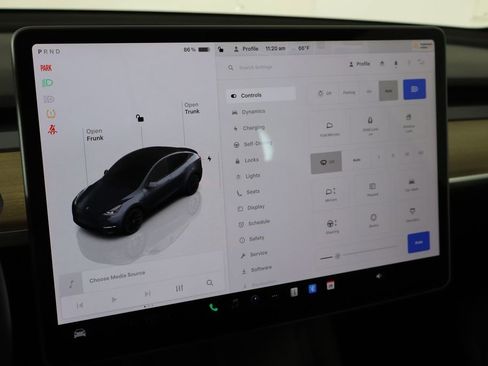 Used 2023 Tesla Model Y Long Range AWD/4WD image 27