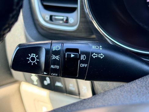 Used 2019 Kia Sedona EX w/ EX Premium Package FWD image 39