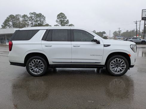 Used 2023 GMC Yukon Denali Ultimate image 3
