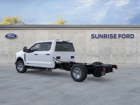 New 2026 Ford F350 XL w/ XL Chrome Package image 4