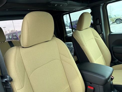 New 2026 Jeep Gladiator Sport image 29