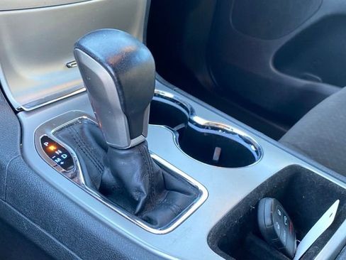 Used 2021 Jeep Grand Cherokee Laredo w/ Security & Convenience Group image 12