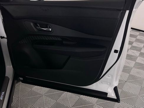 Used 2024 Nissan Ariya AWD image 31