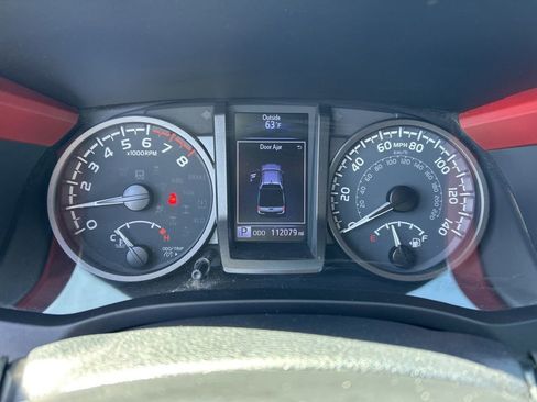 Used 2020 Toyota Tacoma TRD Sport image 9