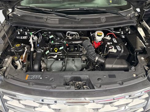 Used 2019 Ford Explorer XLT w/ Equipment Group 202A AWD/4WD image 11