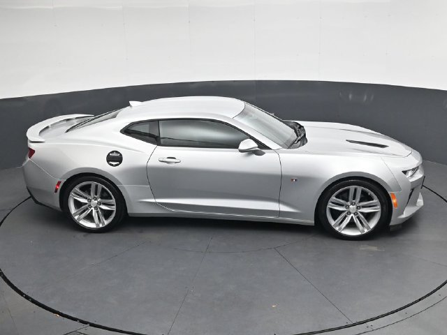Used 2018 Chevrolet Camaro SS RWD image 23