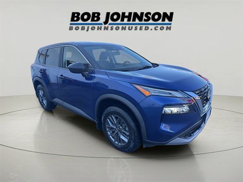 Used 2023 Nissan Rogue S image 1