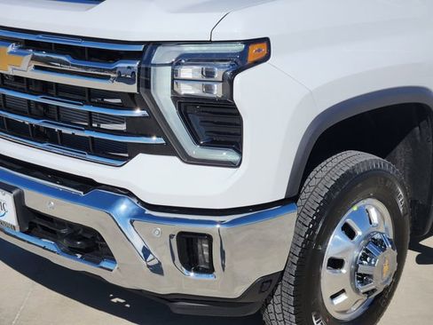 New 2026 Chevrolet Silverado 3500 LTZ w/ LTZ Plus Package AWD/4WD image 7