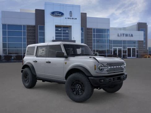 New 2026 Ford Bronco Badlands image 7
