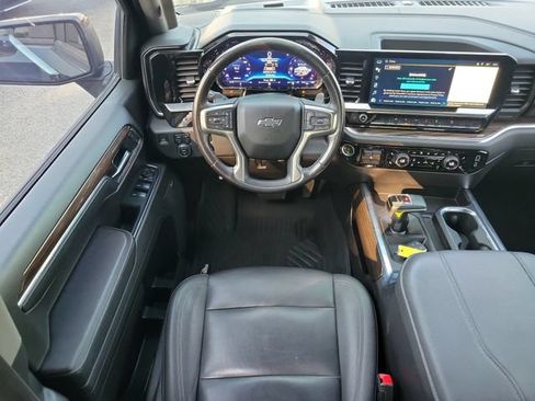 Used 2023 Chevrolet Silverado 1500 RST AWD/4WD image 8