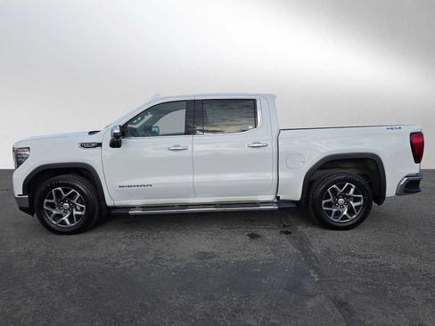 Used 2023 GMC Sierra 1500 SLT w/ SLT Premium Package AWD/4WD image 6