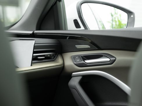 Certified 2025 Audi Q5 Premium w/ Premium Plus AWD/4WD image 14