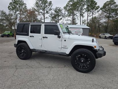Used 2017 Jeep Wrangler Unlimited Sahara w/ Connectivity Group