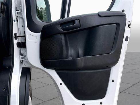 Used 2025 RAM ProMaster 2500 w/ Convenience Group FWD image 20