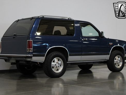 Used 1988 Chevrolet S10 Pickup 4WD image 12