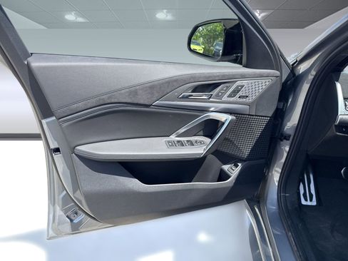Used 2025 BMW X2 M35i image 11