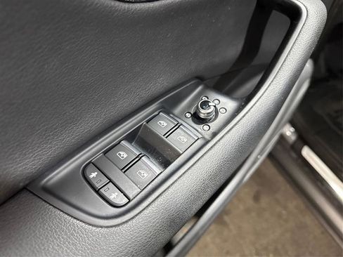 Used 2017 Audi Q7 2.0T Premium Plus w/ Premium Plus Package image 32
