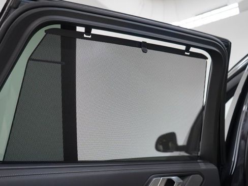 Used 2021 BMW X5 M50i w/ Executive Package image 33