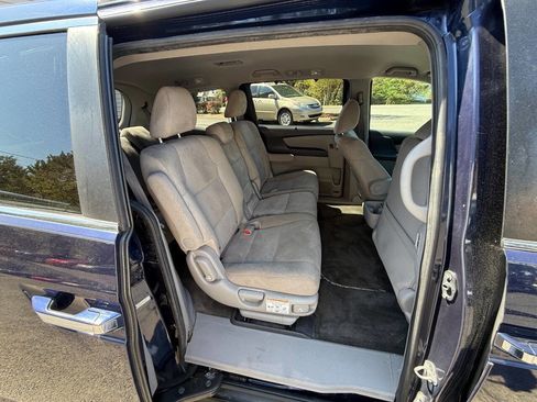 Used 2014 Honda Odyssey EX image 16