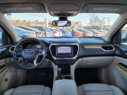 Used 2017 GMC Acadia Denali w/ Technology Package FWD image 29