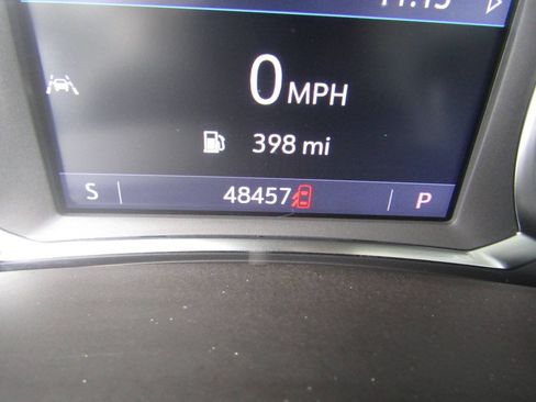 Used 2024 GMC Terrain SLT AWD/4WD image 21