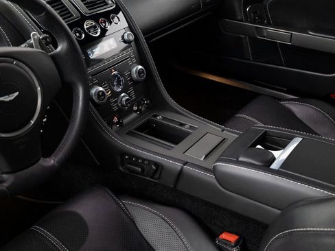 Used 2014 Aston Martin V8 Vantage Coupe image 10