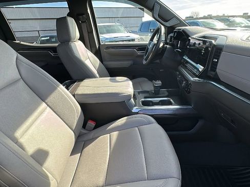 Used 2025 Chevrolet Silverado 1500 LTZ w/ LTZ Convenience Package II AWD/4WD image 15